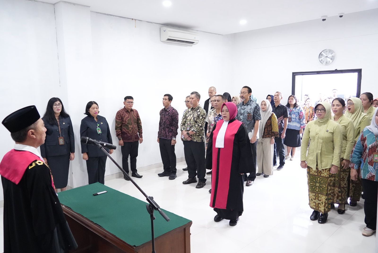 Pengambilan Sumpah Jabatan dan Pelantikan Wari Juniati, S.H., M.H. sebagai Wakil Ketua PN Jakarta Selatan