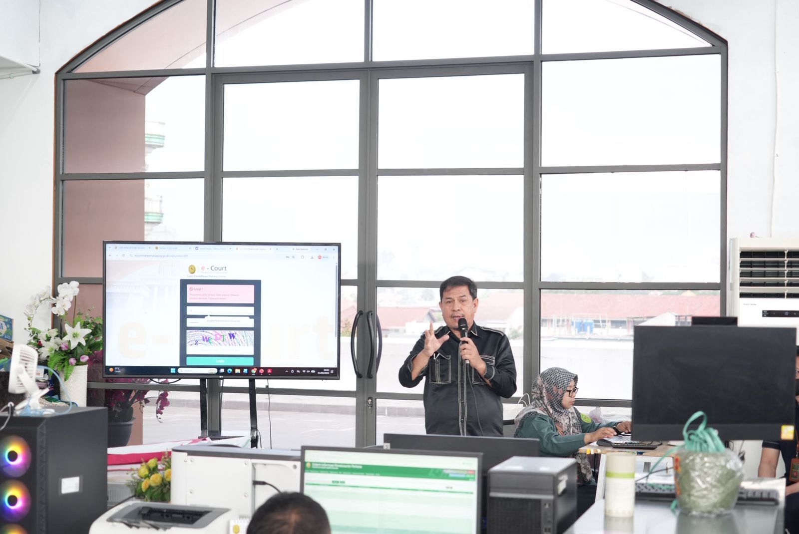 PN Jakarta Selatan Gelar Rapat Berjenjang Kepaniteraan guna Tingkatkan Sinergi dan Pelayanan