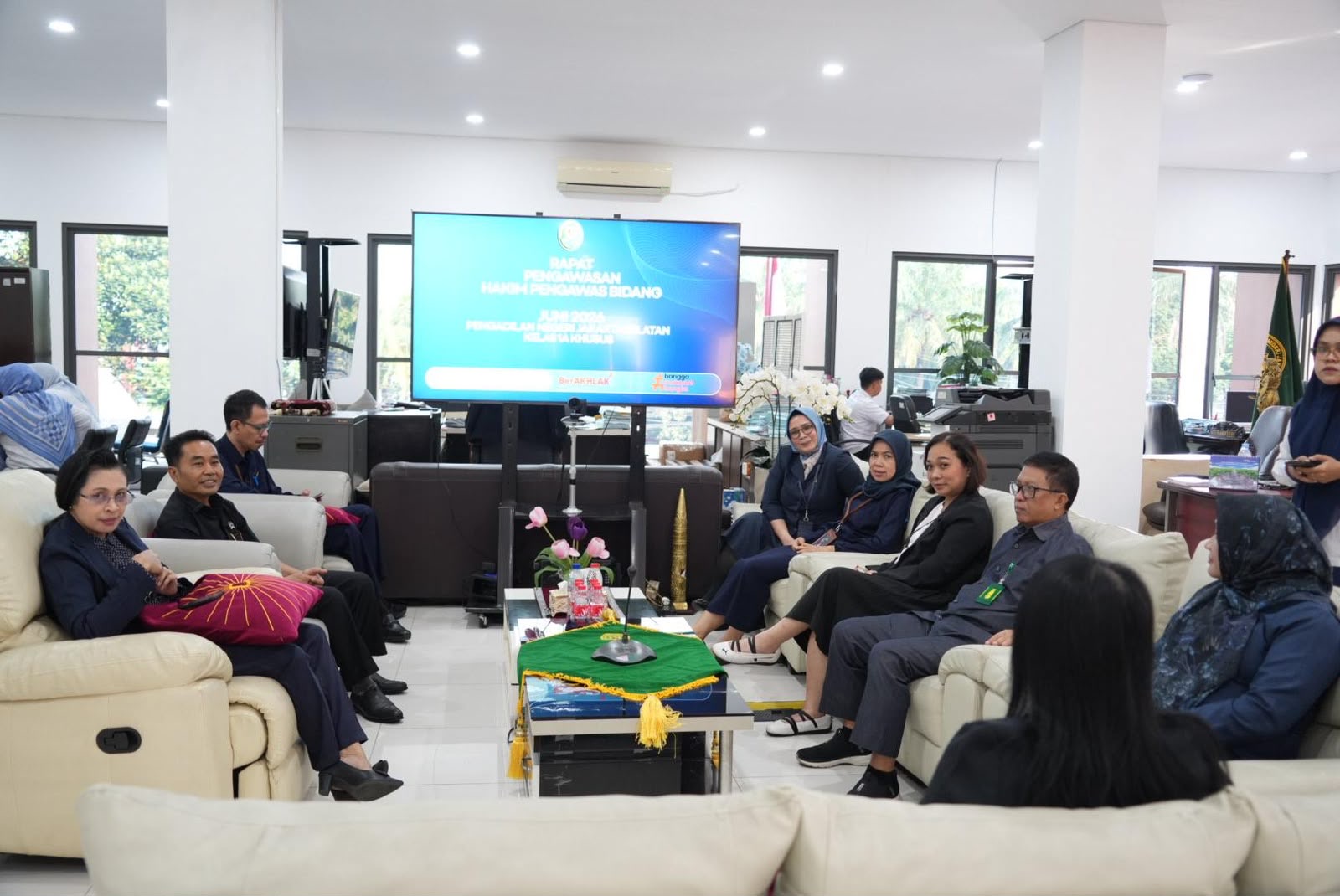 Rapat pengawasan hakim pengawas bidang